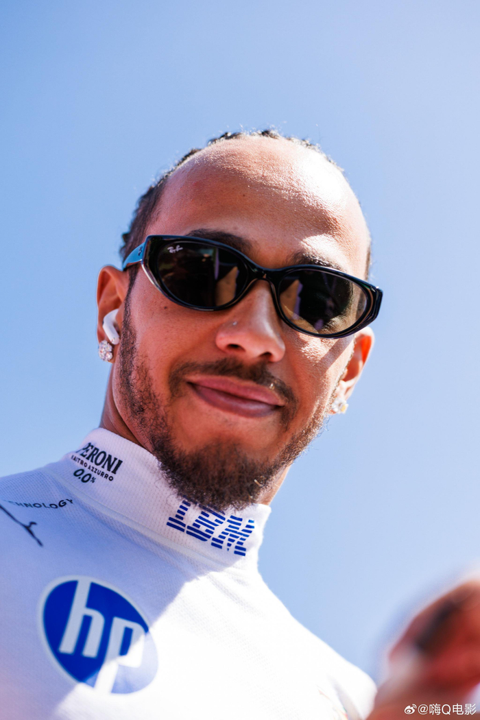 开云-汉密尔顿出席2026年F1澳大利亚大奖赛媒体日|Formula 1|刘易斯·汉密尔顿_新浪娱乐_新浪新闻