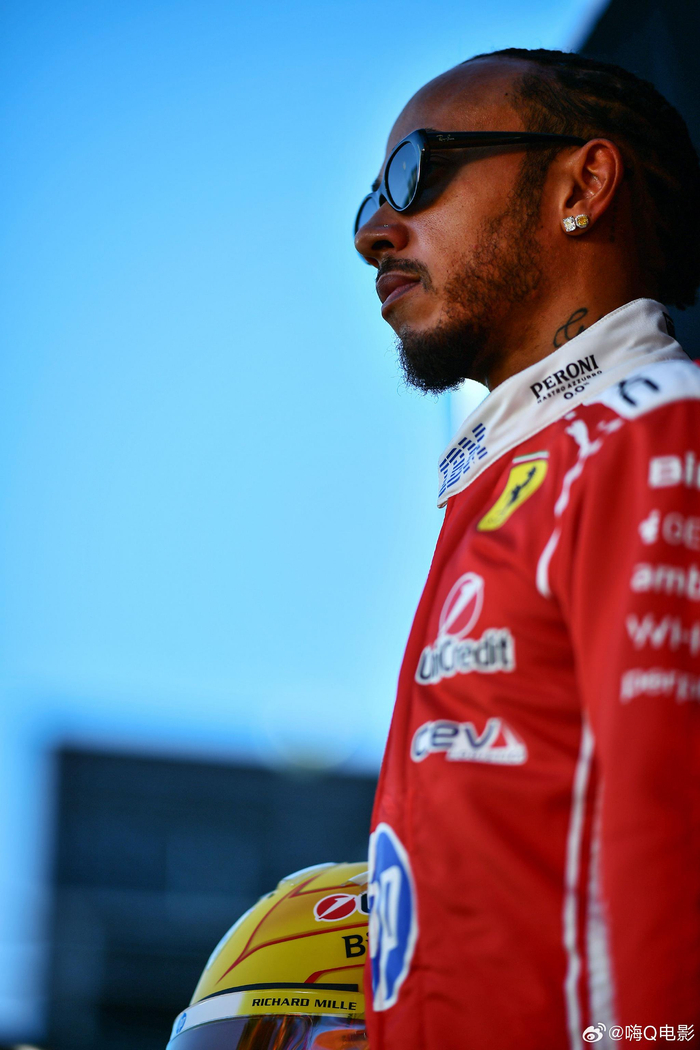 开云-汉密尔顿出席2026年F1澳大利亚大奖赛媒体日|Formula 1|刘易斯·汉密尔顿_新浪娱乐_新浪新闻